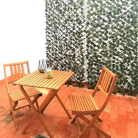 Plaza Del Boqueron. Gran Via Apartment *