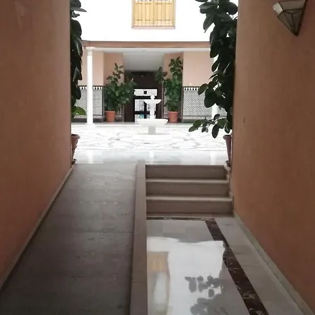 Plaza Del Boqueron. Gran Via Apartment